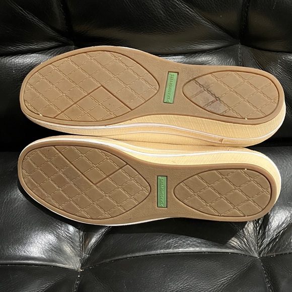 Grasshoppers size 7 women’s Beige Floral Slip-On low heeled shoe / Flats - Picture 6 of 15